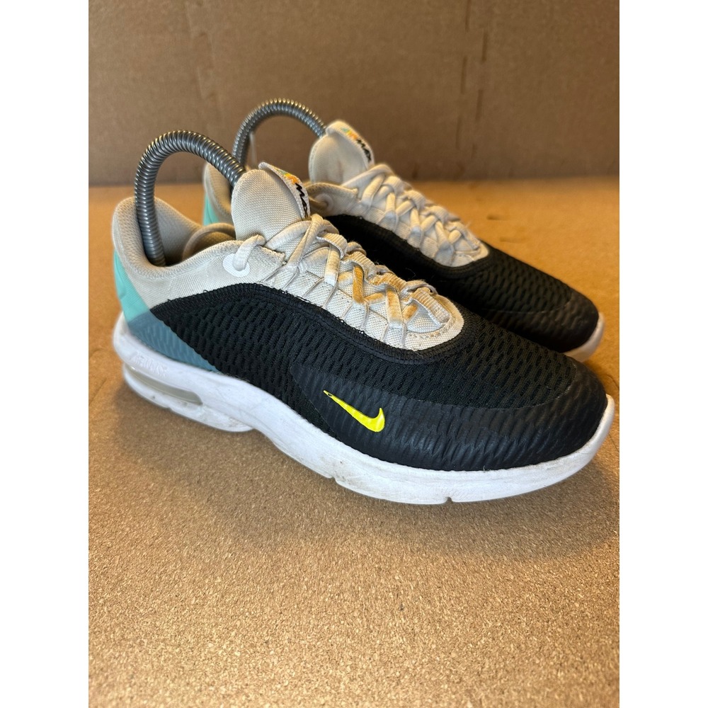 Nike Air Max Advantage 2 Women's 6.5 Running Shoes Black White Yellow BV4103-003